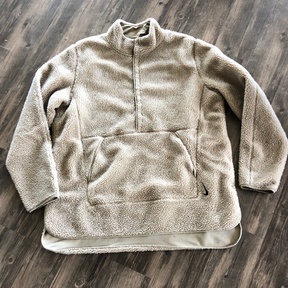 Nike Yoga Therma-Fit Sherpa Fleece